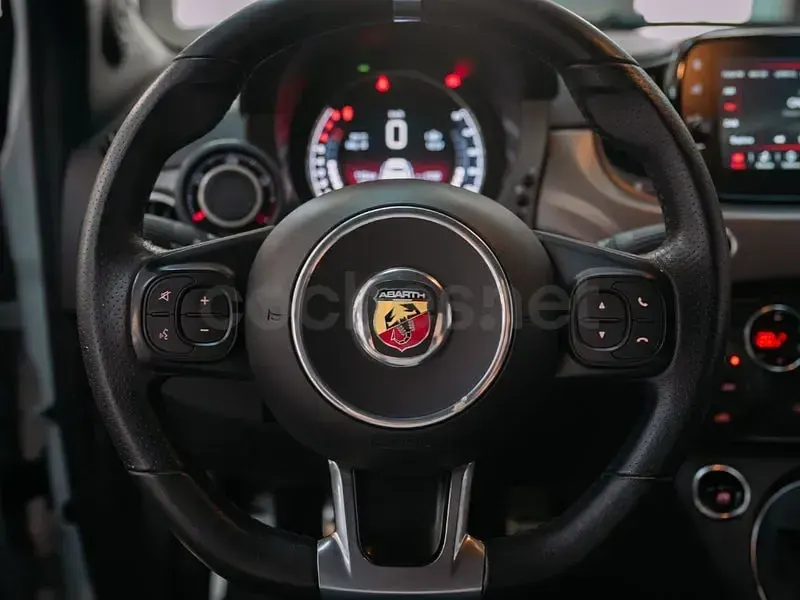 Usado Abarth 595 165 CV (121 kW) 2023 Beige Berlina