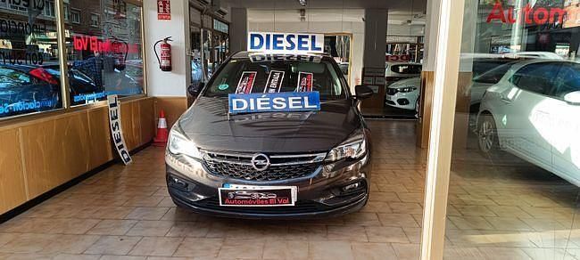 Usado Opel Astra Dynamic 110 CV (80 kW) 2016 Gris