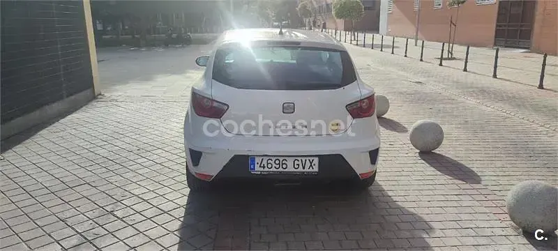Usado Seat Ibiza SC 90 CV (66 kW) 2010 Blanco Utilitario