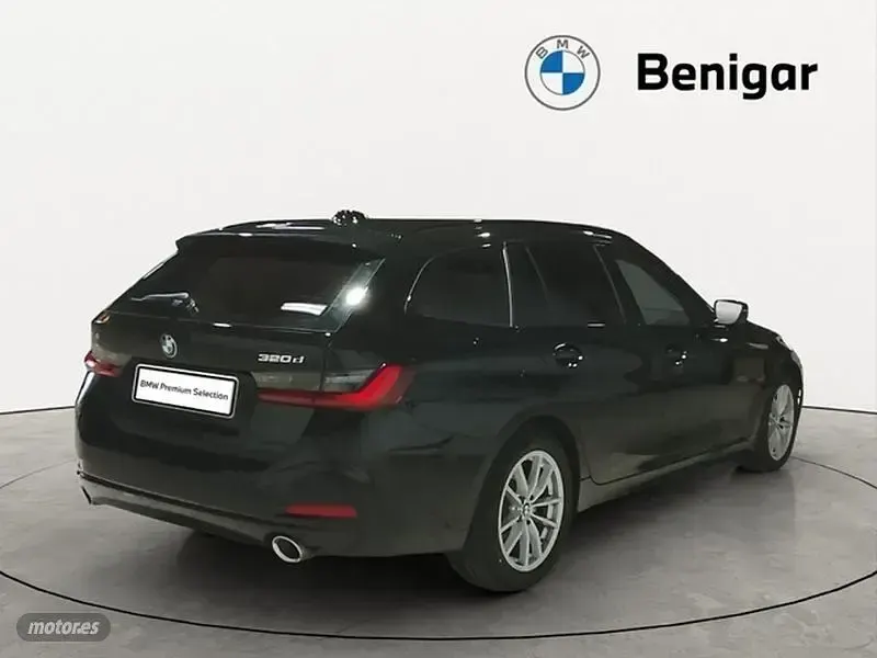 Usado BMW 320 190 CV (139 kW) 2024 Negro Familiar