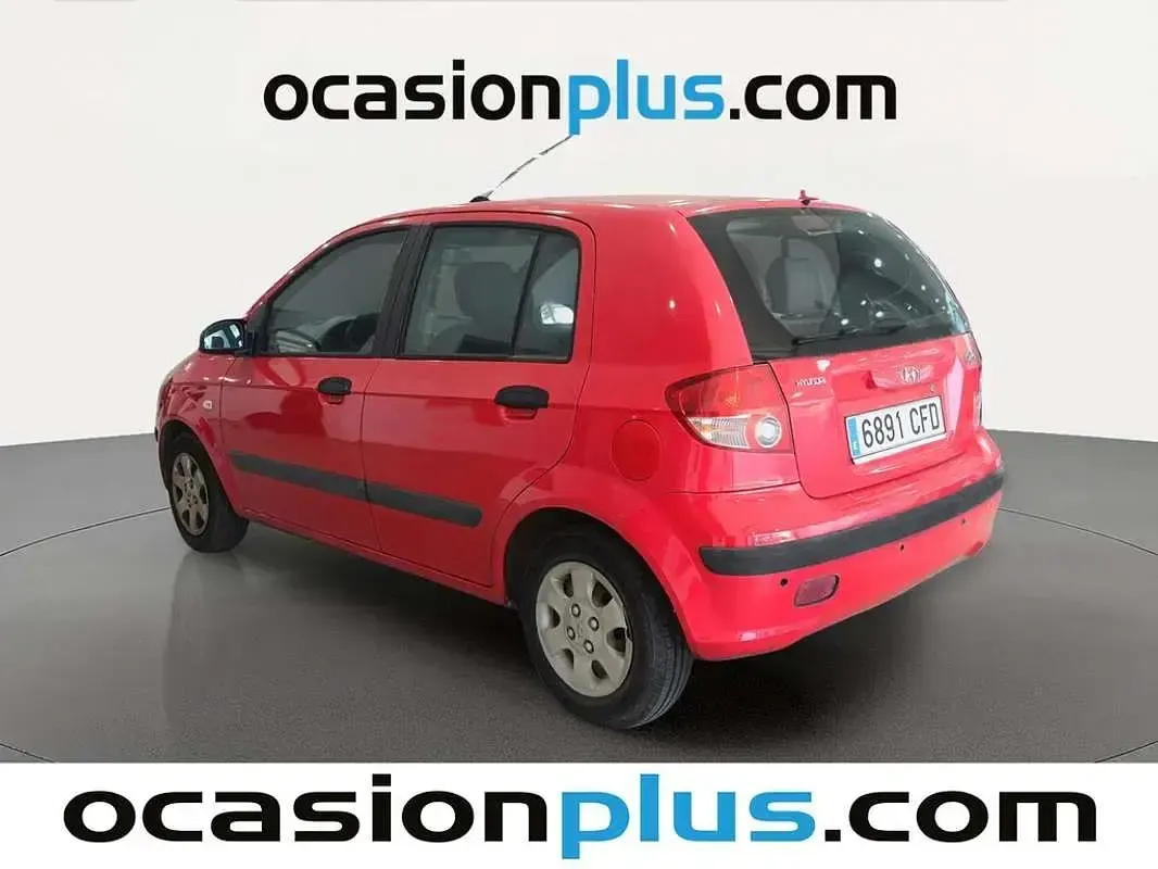 Usado Hyundai Getz 63 CV (46 kW) 2003 Rojo Utilitario
