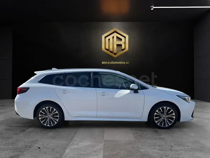 Usado Toyota Corolla Sport 122 CV (89 kW) 2022 Blanco Familiar