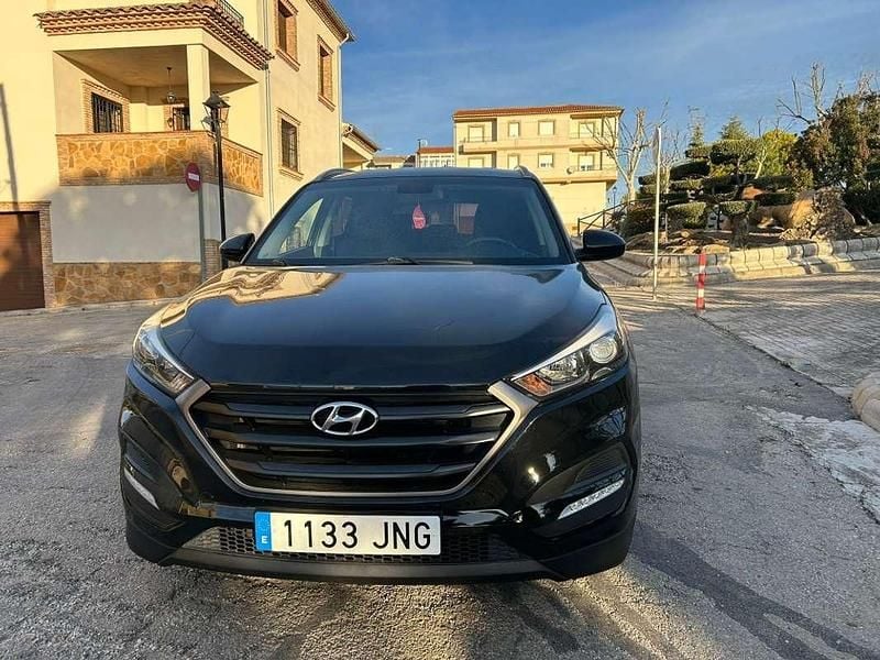 Usado Hyundai Tucson 131 HP (96 kW) 2016 Preto SUV