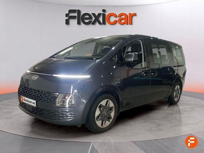 Usado Hyundai Staria 177 CV (130 kW) 2023 Gris Monovolumen