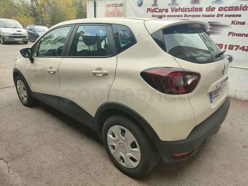 Usado Renault Captur Life 90 CV (66 kW) 2018 Beige SUV