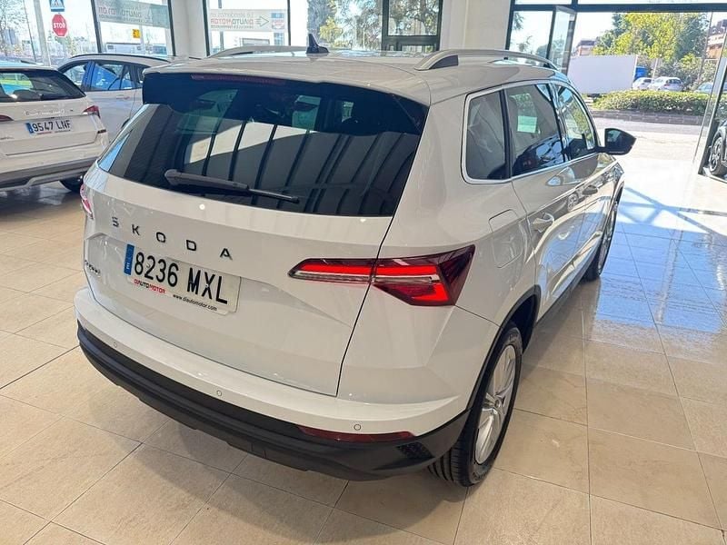 Nuevo Skoda Karoq Selection 116 CV (85 kW) 2025 Blanco SUV