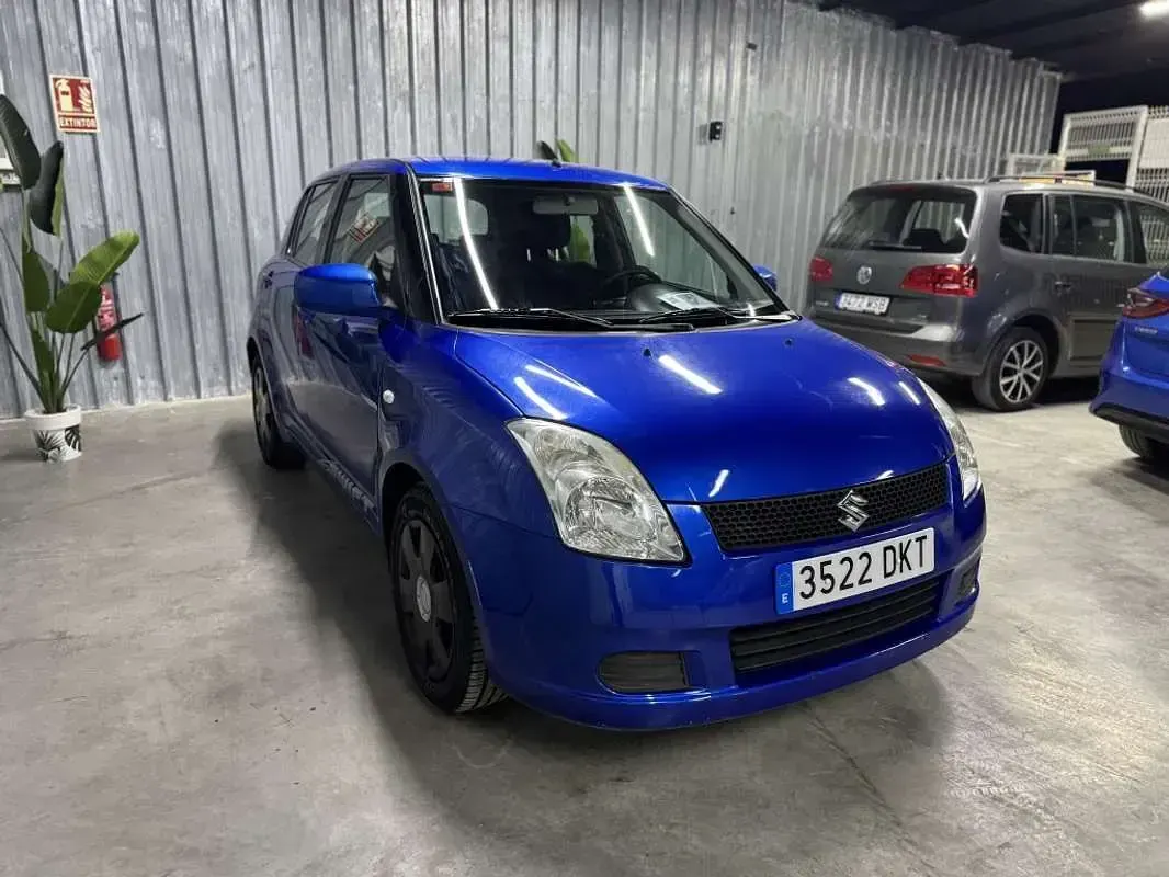 Usado Suzuki Swift GL 92 CV (67 kW) 2006 Azul Utilitario