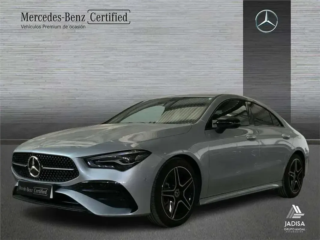 Usado Mercedes CLA200 163 CV (119 kW) 2025 Berlina