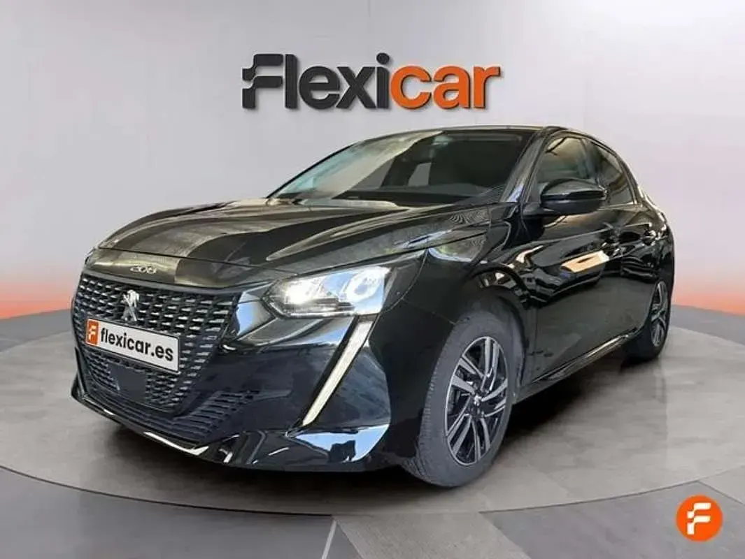Usado Peugeot 208 Allure 101 CV (74 kW) 2021 Negro Utilitario
