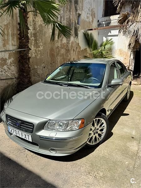 Usado Volvo S60 Summum 185 CV (136 kW) 2007 Beige Berlina