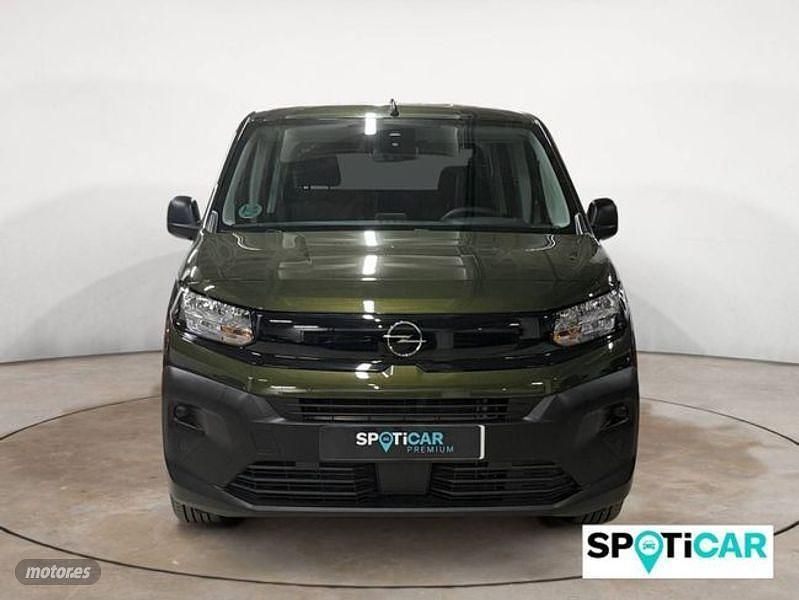 Usado Opel Combo Edition 100 CV (73 kW) 2025 Verde Familiar