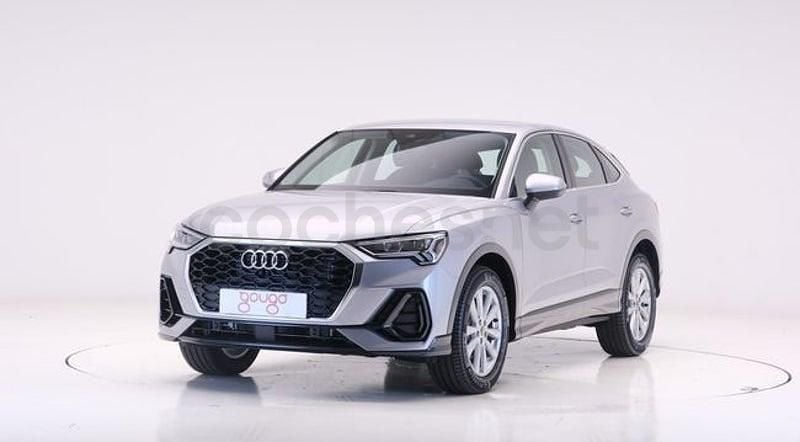Gris / plata Usado 2024 Audi Q3 Sportback Advanced Plus SUV | 40.469 € (Un poco caro) - Imagen 1/4