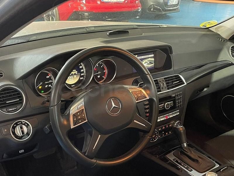 Usado Mercedes C220 170 CV (125 kW) 2013 Gris / plata Berlina