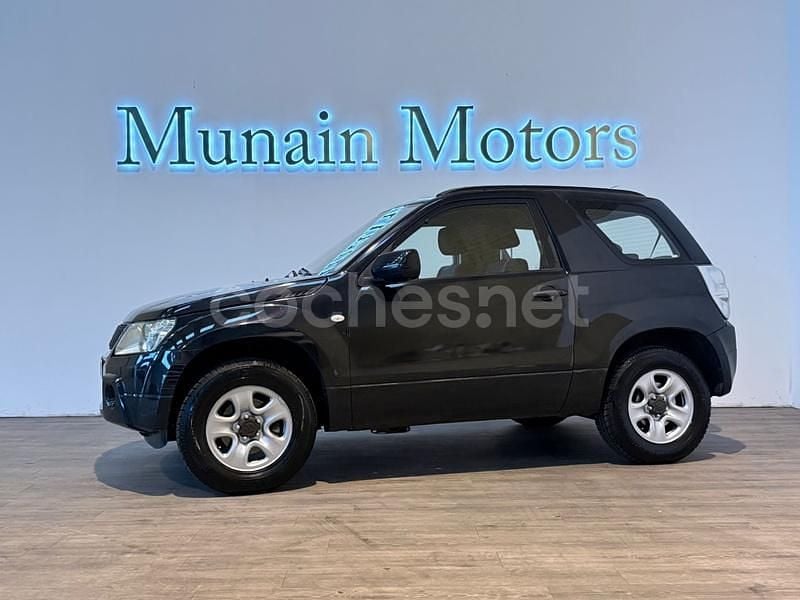 Negro Usado 2006 Suzuki Grand Vitara SUV | 6990 € (Buen precio) - Imagen 1/4