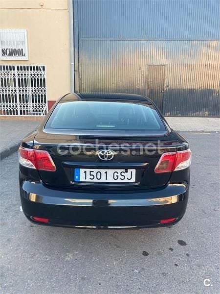 Usado Toyota Avensis Advance 150 CV (110 kW) 2009 Negro Berlina