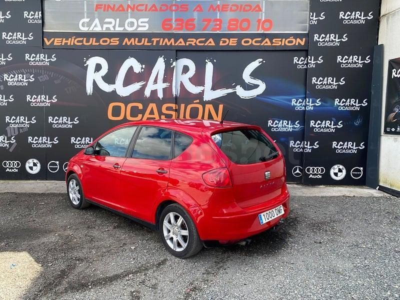 Usado Seat Altea Sport 105 CV (77 kW) 2006 Rojo Monovolumen