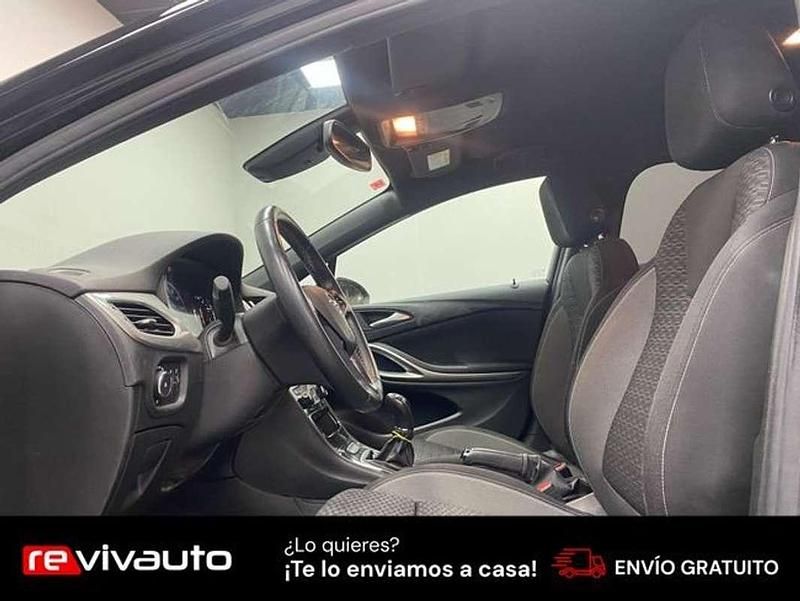Usado Opel Astra GS Line 105 CV (77 kW) 2020 Negro Familiar
