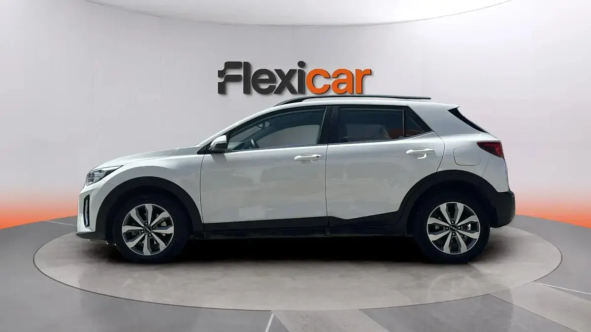 Usado Kia Stonic Plus 84 CV (61 kW) 2022 Blanco SUV