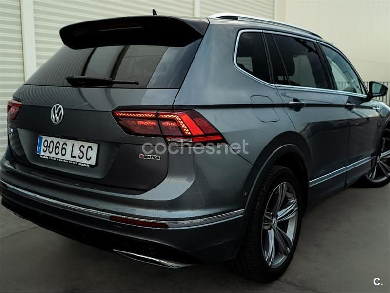 Usado VW Tiguan Allspace R-line 150 CV (110 kW) 2021 Gris / plata SUV