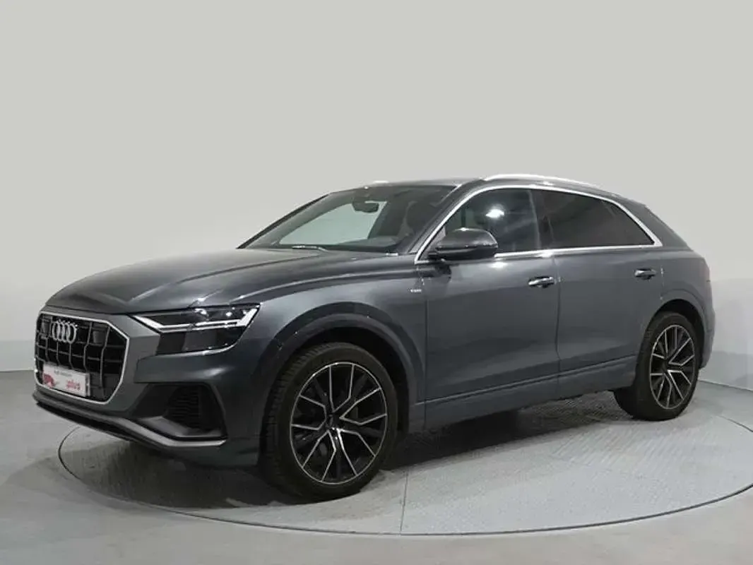 Usado Audi Q8 Ambiente 286 CV (210 kW) 2018 Gris SUV