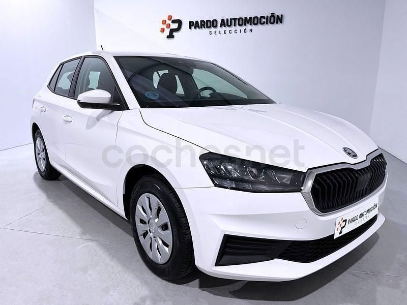 Usado Skoda Fabia Active 95 CV (69 kW) 2022 Blanco Utilitario