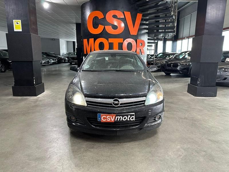 Usado Opel Astra GTC Enjoy 120 CV (88 kW) 2005 Negro Utilitario