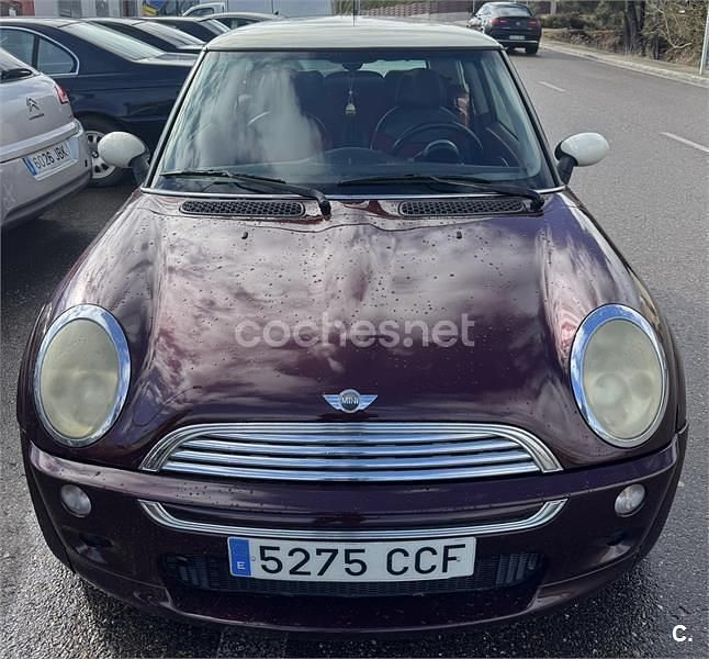 Usado Mini Cooper 115 CV (84 kW) 2002 Granate Utilitario
