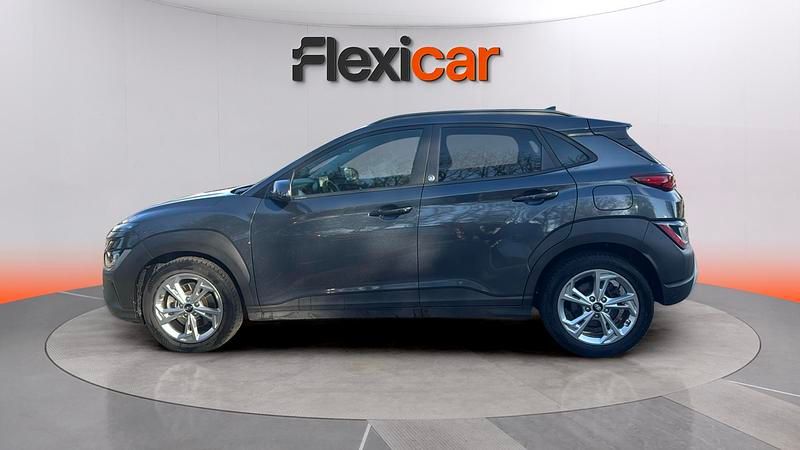 Usado Hyundai Kona 120 CV (88 kW) 2022 Gris SUV