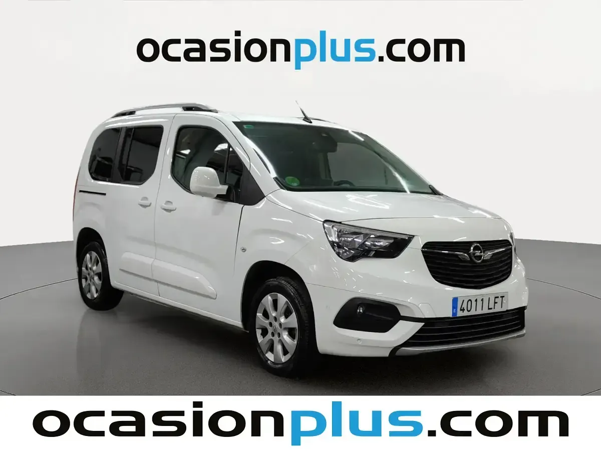 Usado Opel Combo Innovation 131 CV (96 kW) 2020 Blanco Monovolumen