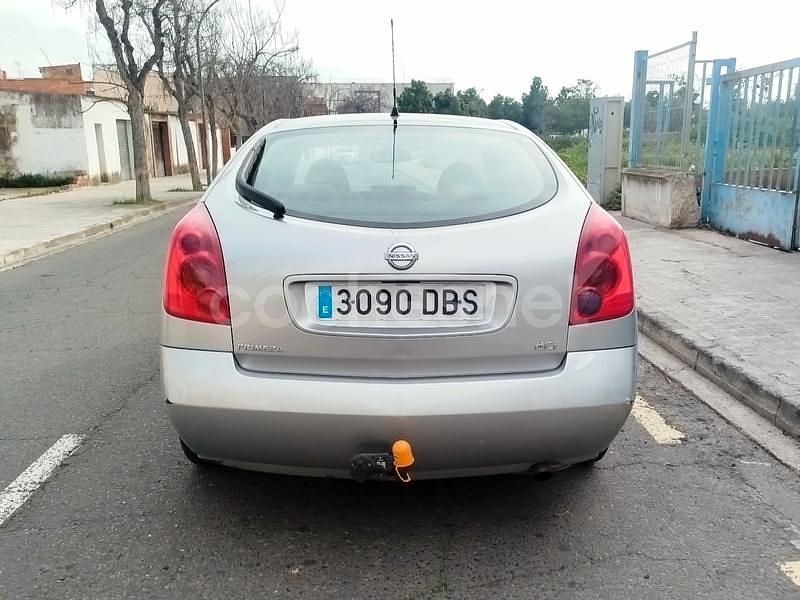 Usado Nissan Primera Acenta 120 CV (88 kW) 2004 Gris / plata Berlina