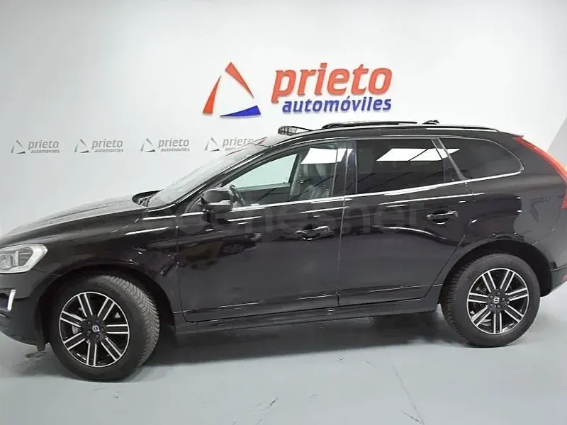 Usado Volvo XC60 Momentum 150 CV (110 kW) 2016 Negro SUV