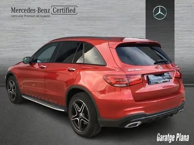 Usado Mercedes GLC300 258 CV (189 kW) 2022 Rojo jacinto