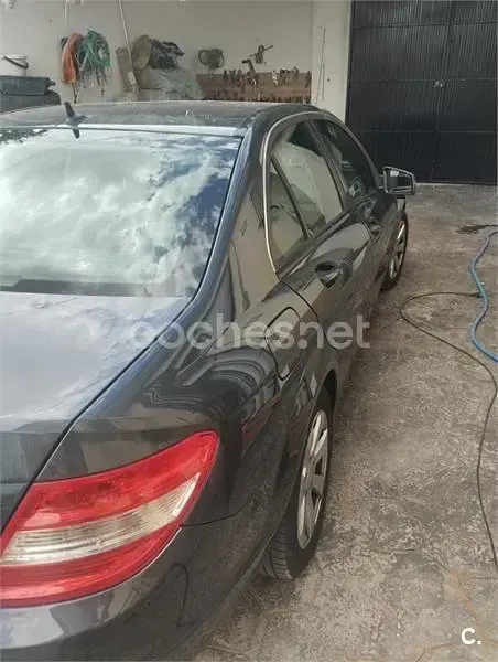 Usado Mercedes C180 Elegance 156 CV (114 kW) 2010 Marrón Berlina