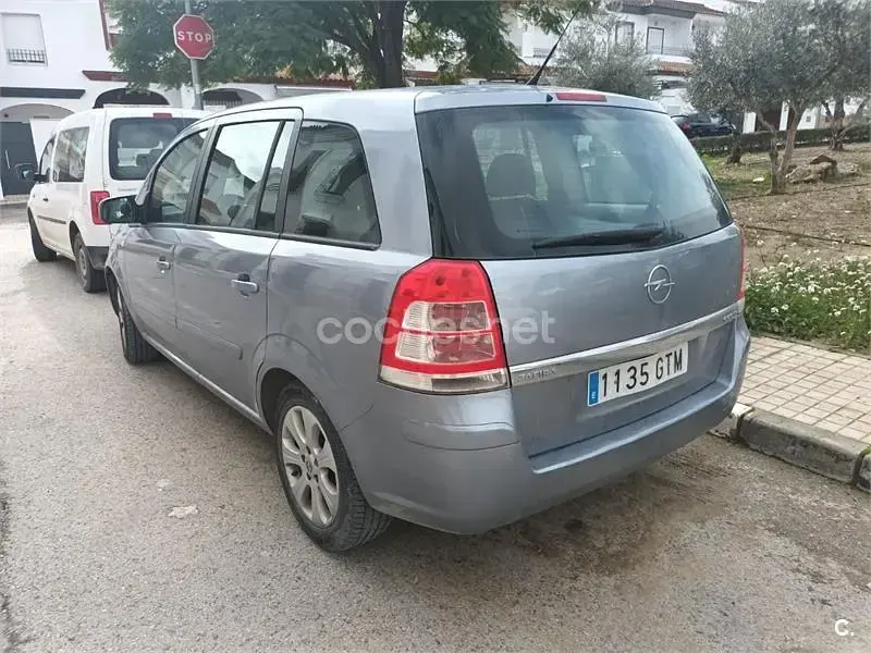 Usado Opel Zafira Energy 110 CV (80 kW) 2010 Gris / plata Monovolumen