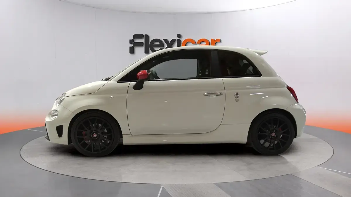 Usado Abarth 595 Turismo 165 CV (121 kW) 2020 Blanco Berlina