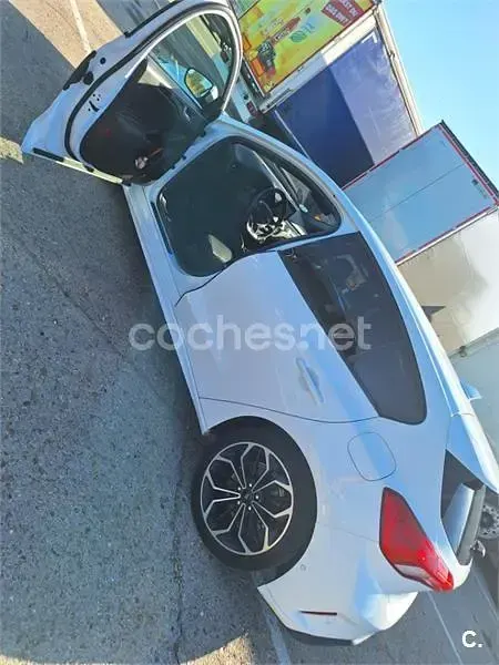 Usado Ford Focus ST-Line 125 CV (91 kW) 2019 Blanco Berlina