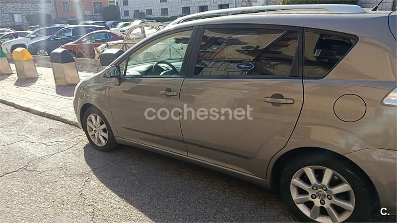 Usado Toyota Corolla Verso Luna 136 CV (100 kW) 2006 Gris / plata Monovolumen