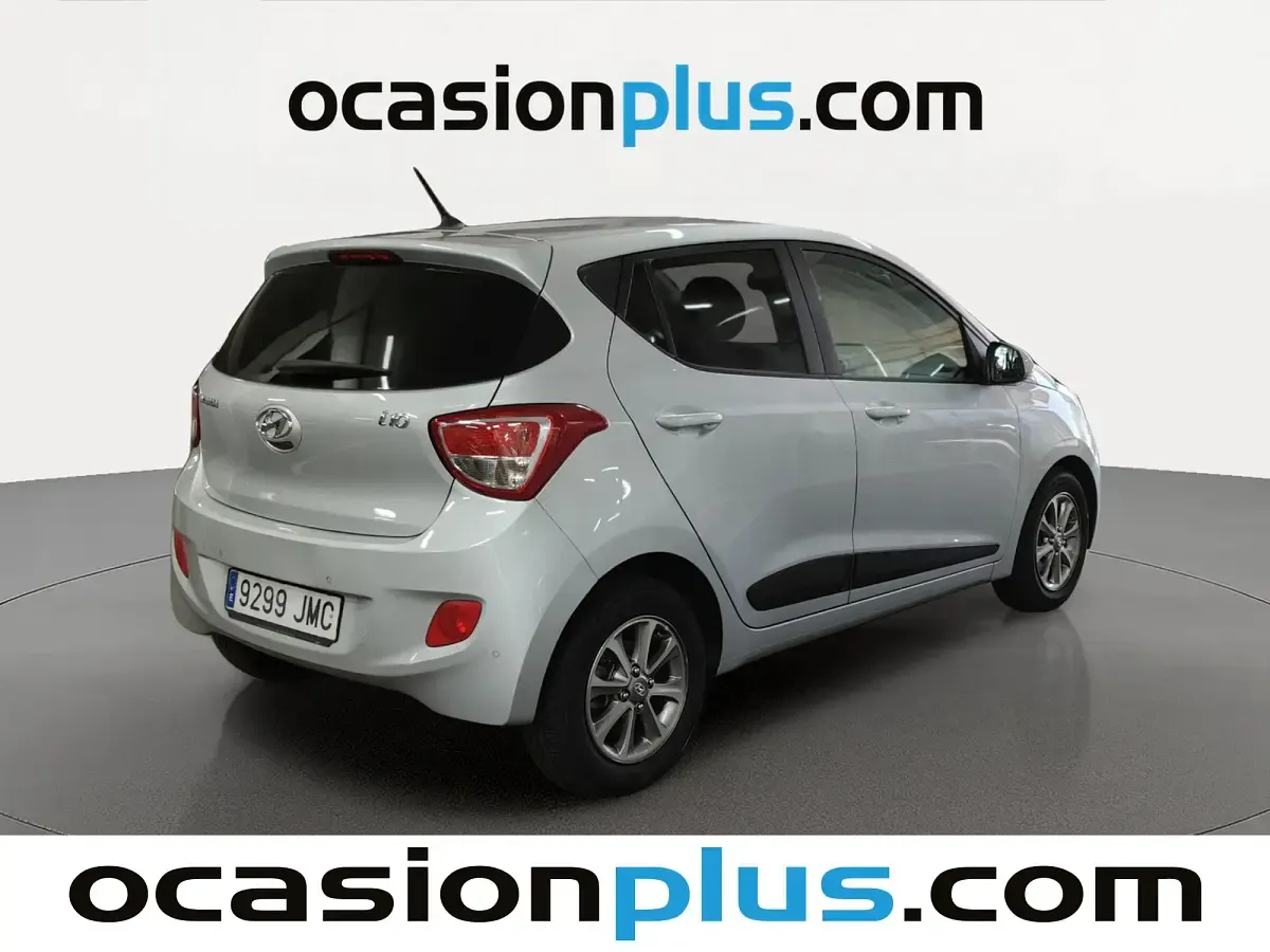Usado Hyundai i10 GO! 87 CV (63 kW) 2016 Gris plata Utilitario