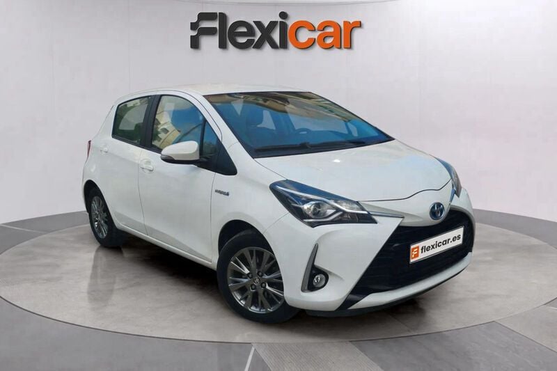 Blanco Usado 2019 Toyota Yaris Hybrid Active Berlina | 13.690 € (Buen precio) - Imagen 1/4