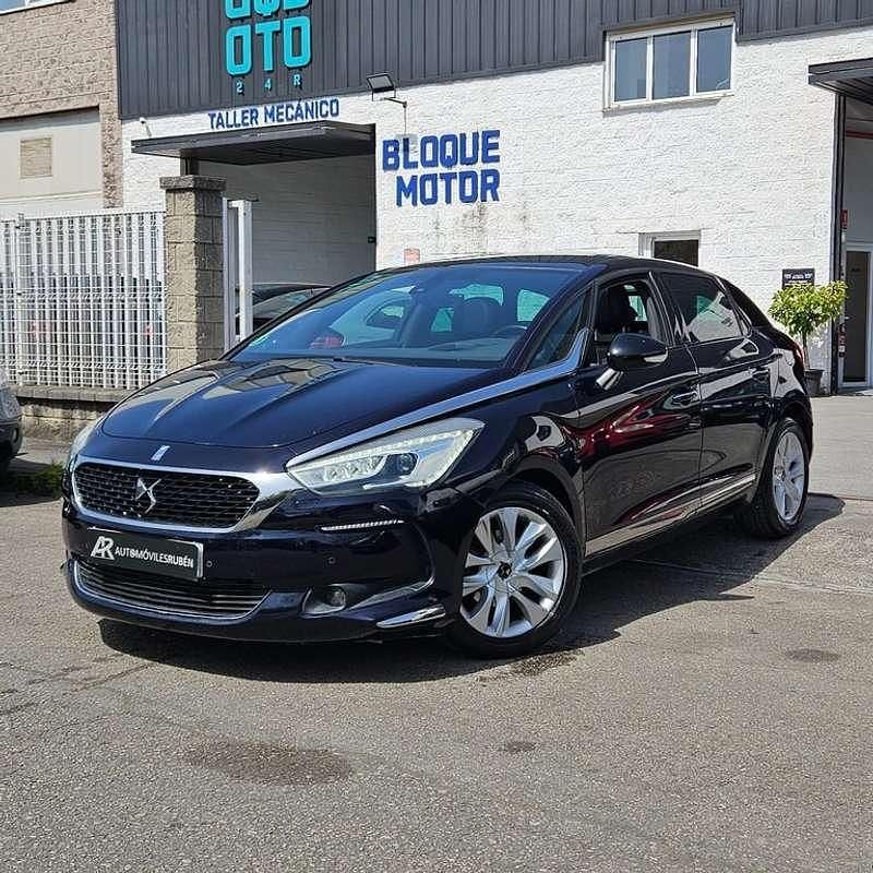 Usado DS Automobiles DS5 Style 120 CV (88 kW) 2017 Negro Utilitario