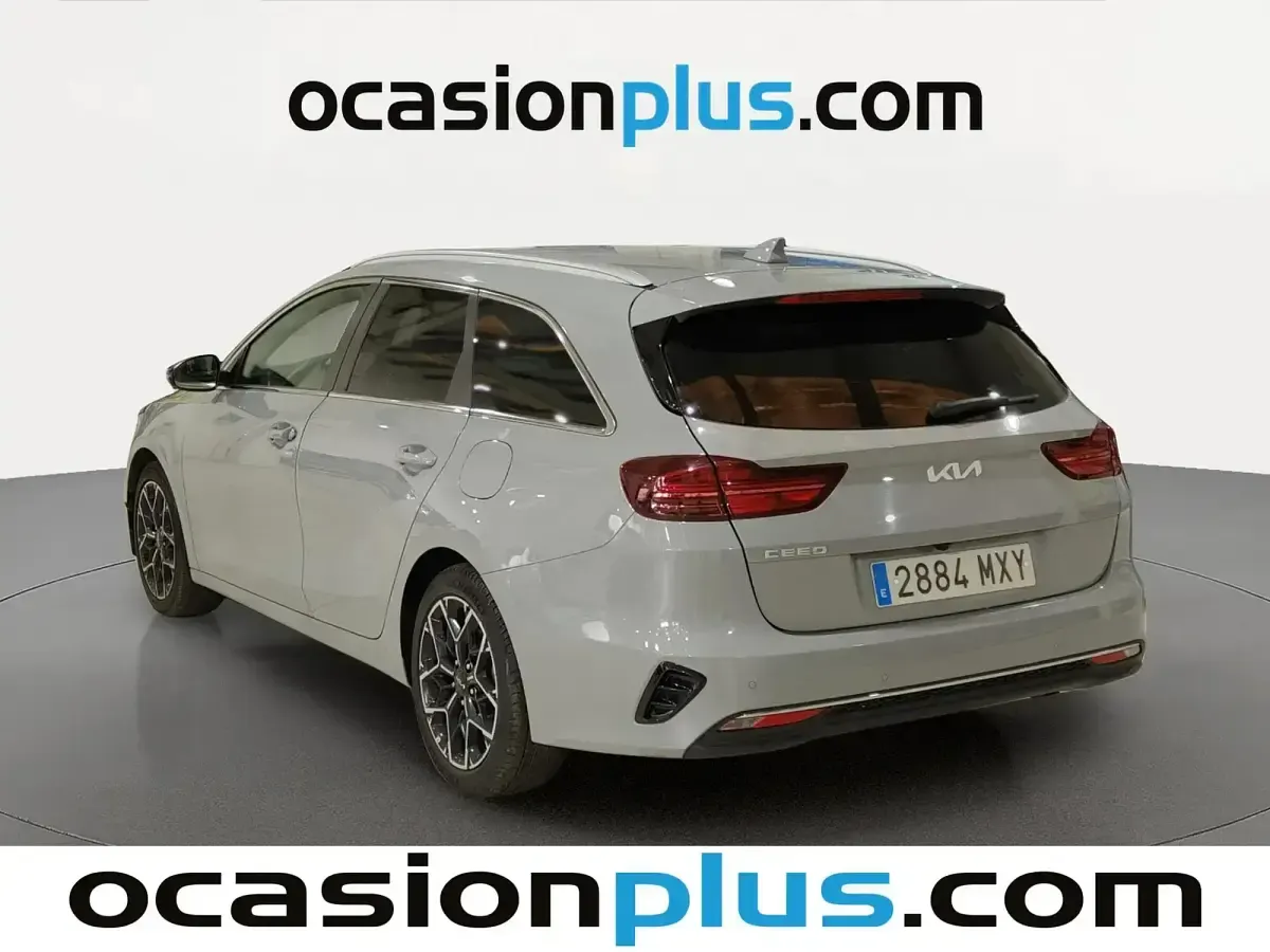 Usado Kia Ceed Style 100 CV (73 kW) 2025 Gris Utilitario