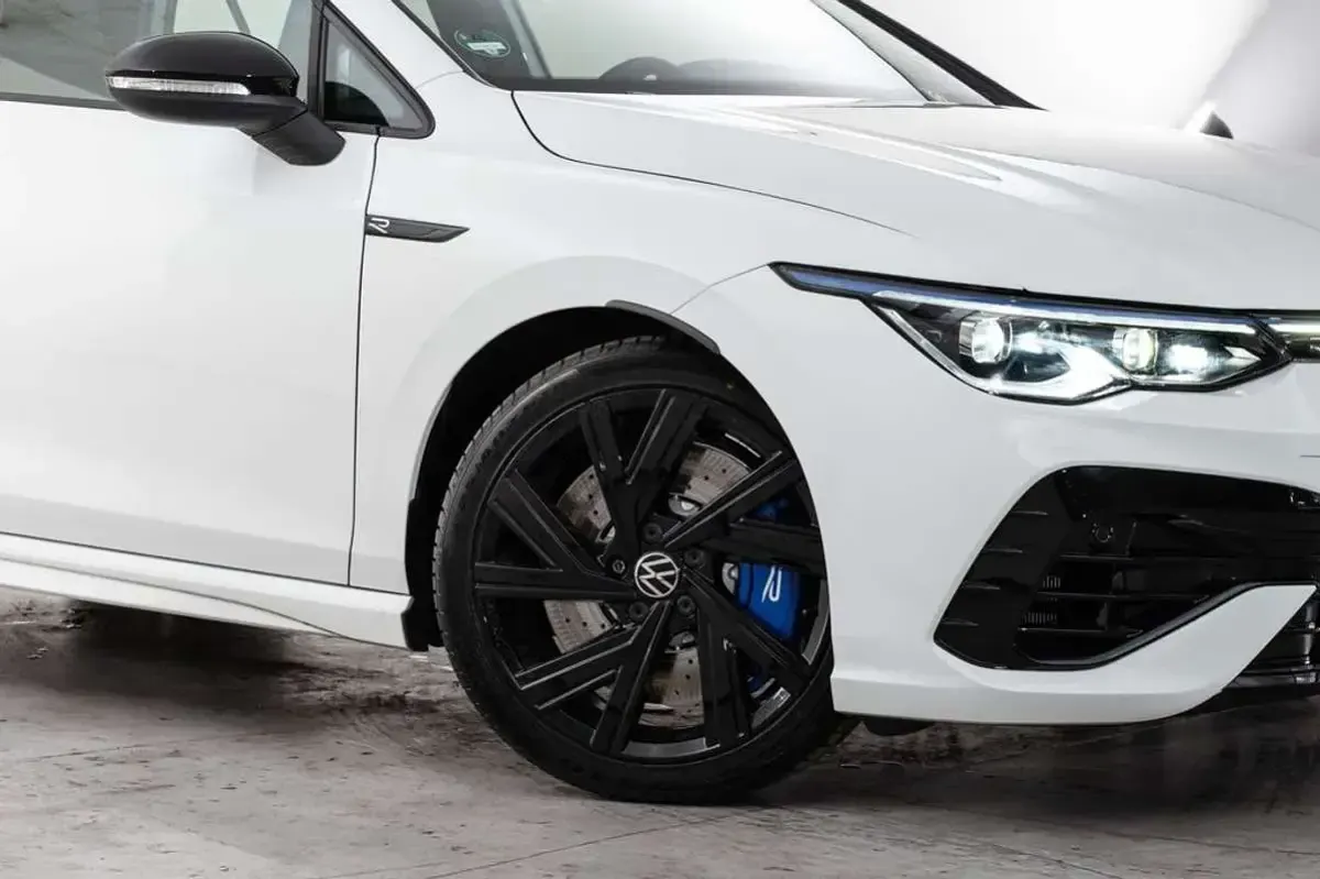 Usado VW Golf VIII R 320 CV (235 kW) 2024 Blanco Utilitario