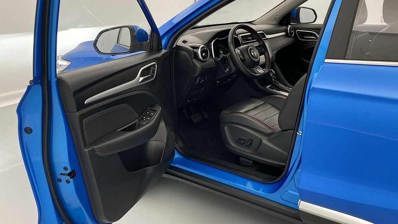 Usado MG ZS 117 CV (86 kW) 2023 Azul Berlina