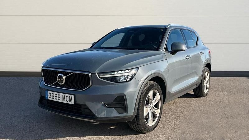 Usado Volvo XC40 Momentum 163 CV (119 kW) 2022 Gris SUV