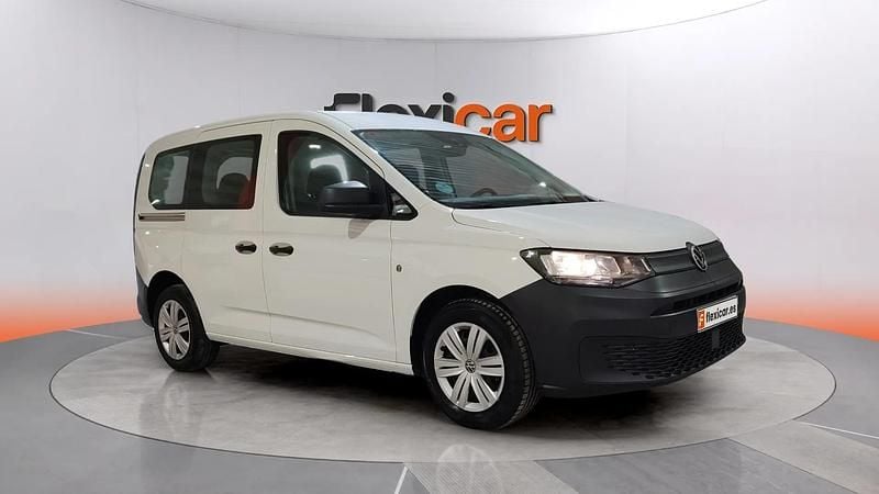 Usado VW Caddy California 102 CV (75 kW) 2023 Blanco Monovolumen