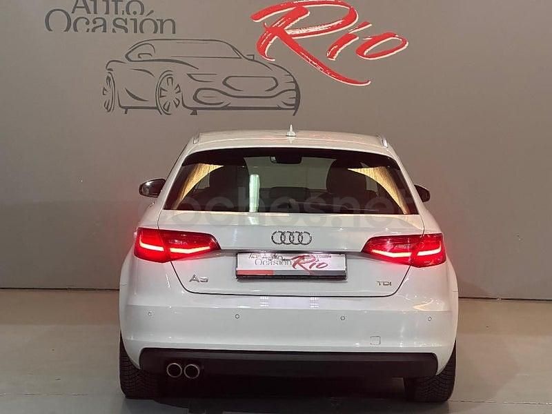 Usado Audi A3 Attraction 150 CV (110 kW) 2015 Blanco Berlina