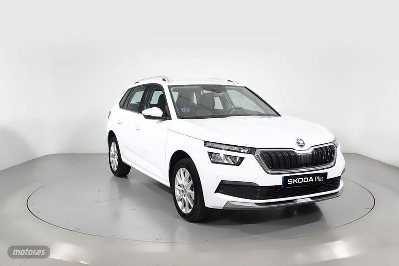 Blanco Usado 2022 Skoda Kamiq Ambition SUV | 19.700 € (Caro) - Imagen 1/4