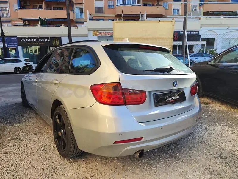 Usado BMW 318 143 CV (105 kW) 2014 Gris / plata Familiar