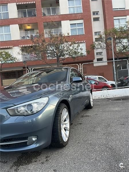 Usado BMW 530 Gran Turismo 245 CV (180 kW) 2011 Gris / plata Berlina