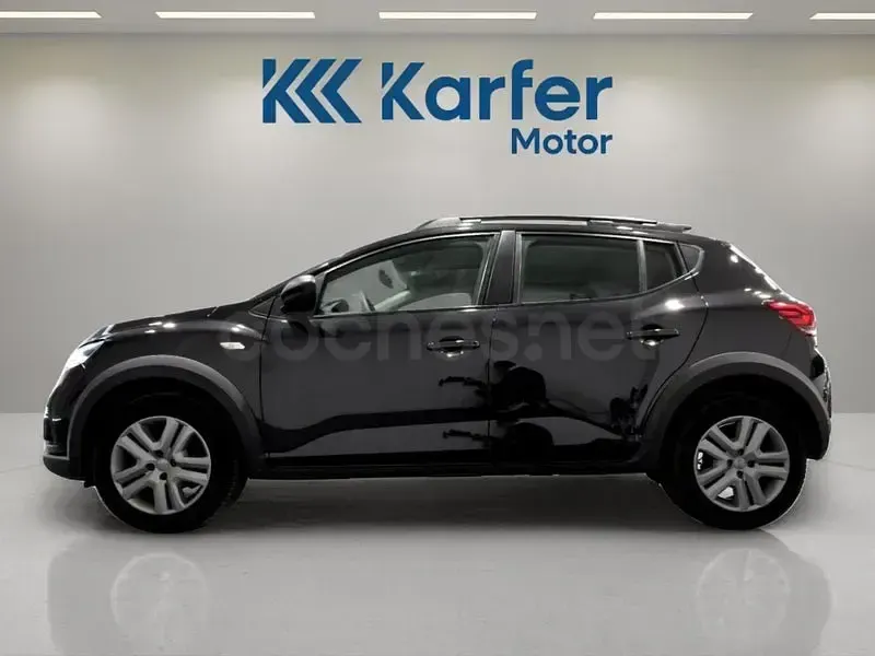 Usado Dacia Sandero Essentiel 101 CV (74 kW) 2023 Negro Berlina